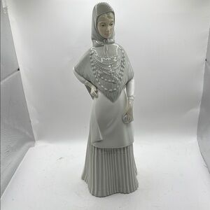 Vintage Porceval Porcelain Figurine Collectible Art Decor Woman Mother